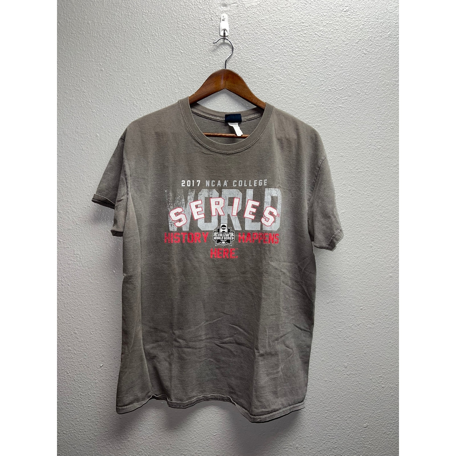 Ncaa College World Series Shirt 2017 Gray Tee Sports Baseball Large